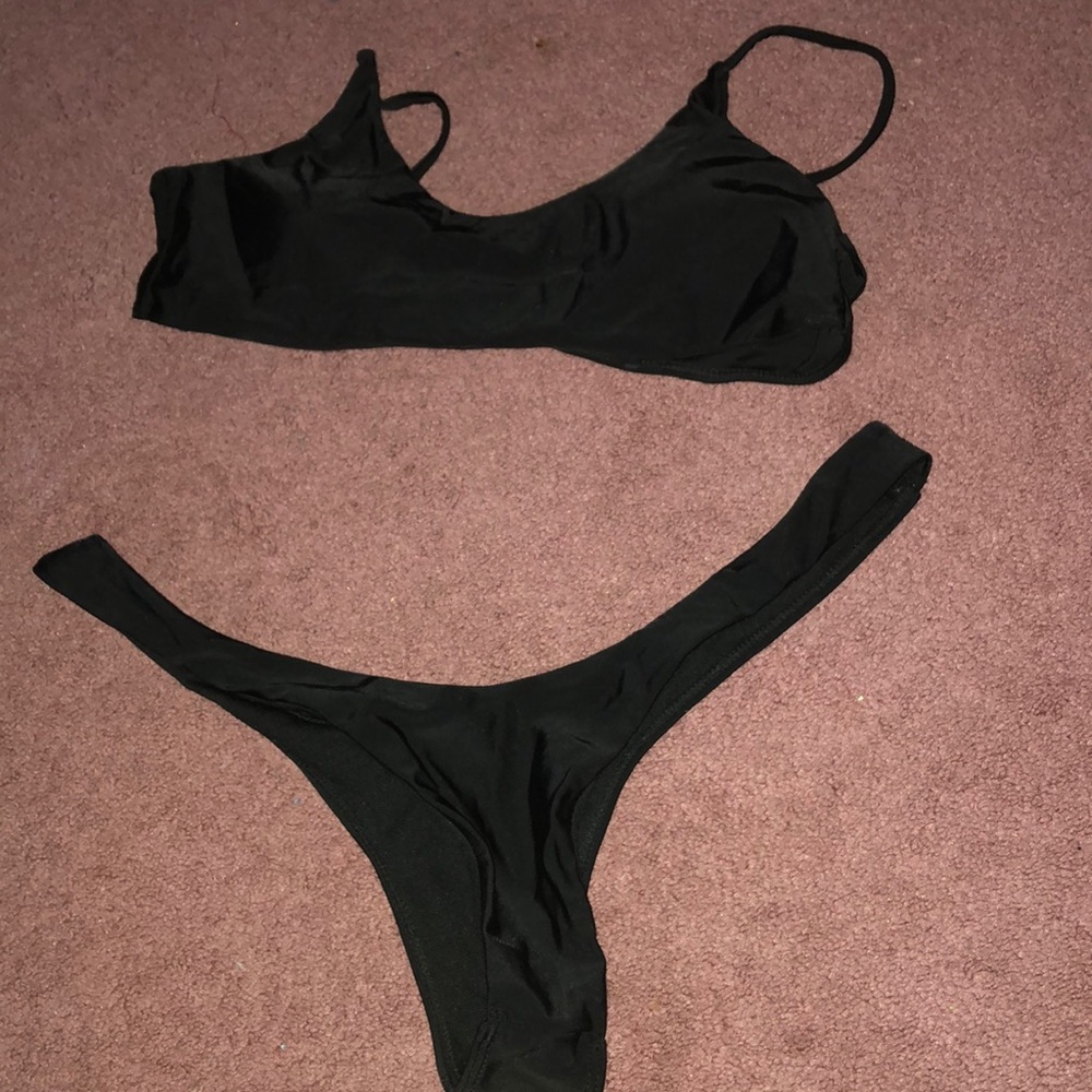 Women’s bathing suit